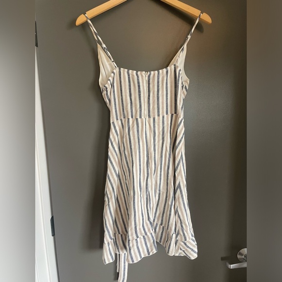 Strip sundress size small - Picture 5 of 8